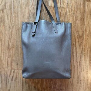 Everlane - Magazine Tote - Gray Leather